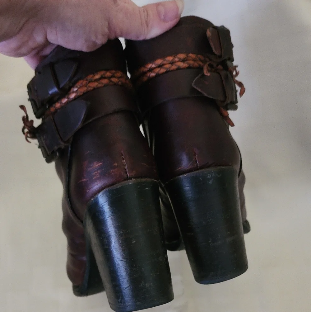 Freebird Dark Brown Heeled Boots - Picture 3 of 6